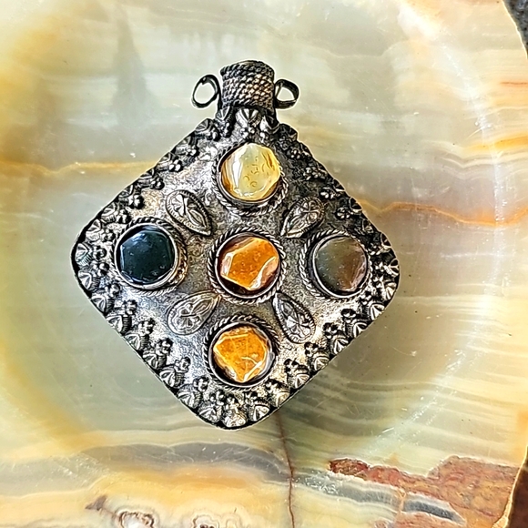 Bohemian Pendant - Picture 5 of 14